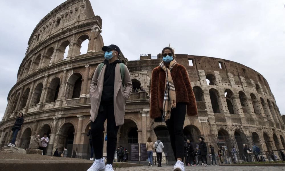 Ιταλική κυβέρνηση: «Μέσα στο καλοκαίρι θα εμβολιαστούν όλοι»